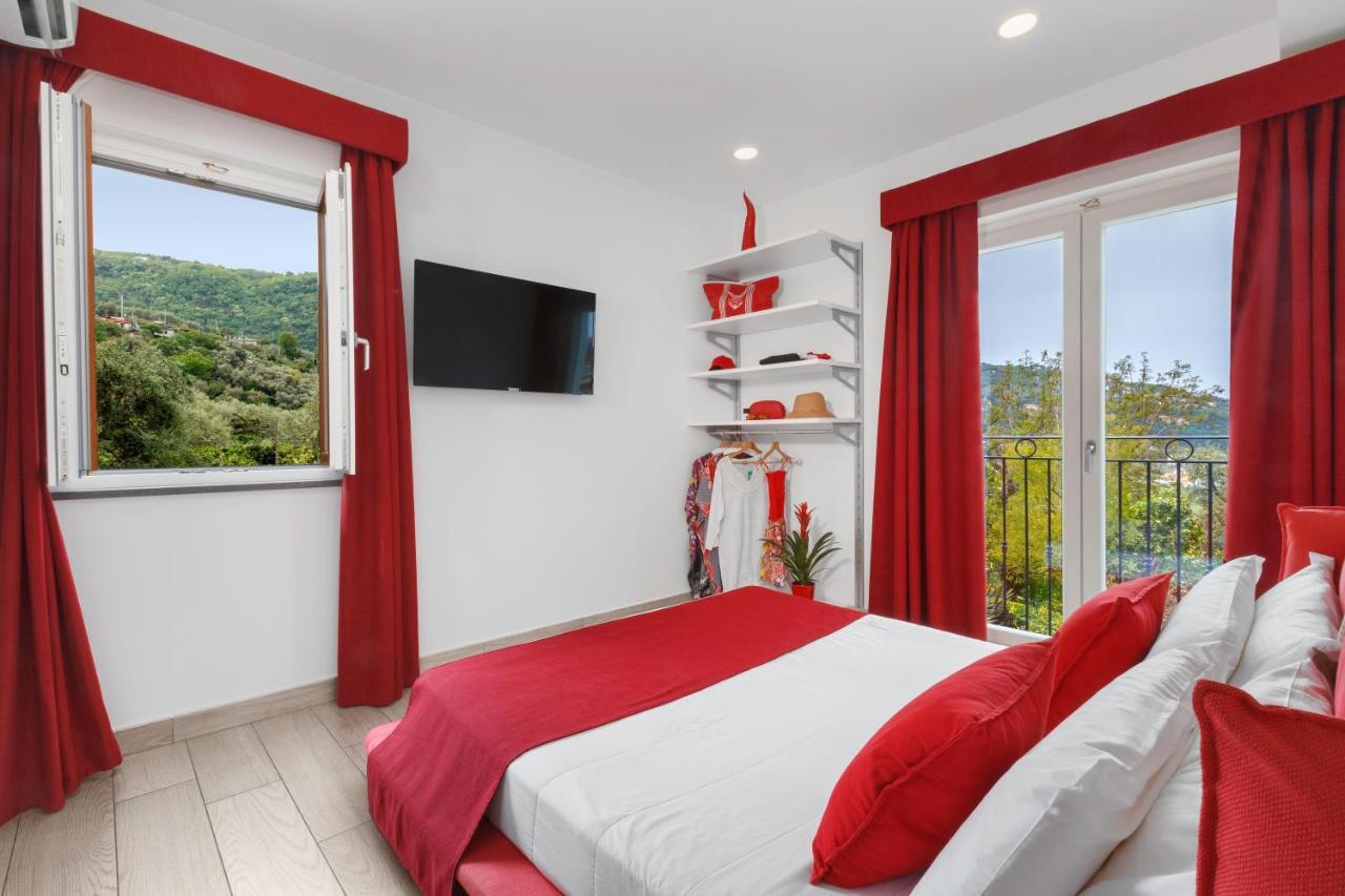 Eterea Charming Suites Sorrento Exterior photo