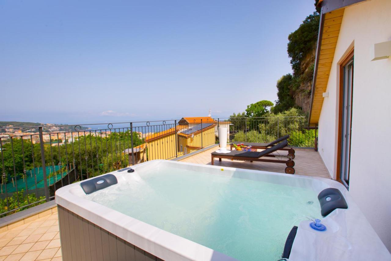Eterea Charming Suites Sorrento Exterior photo